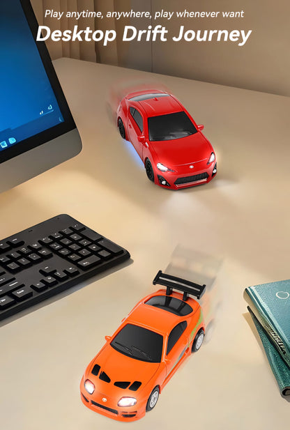 Mini Auto RC Drift Proporcional 1:64 – Supra Naranja – Control 2.4G, Luces LED y Kit de Obstáculos